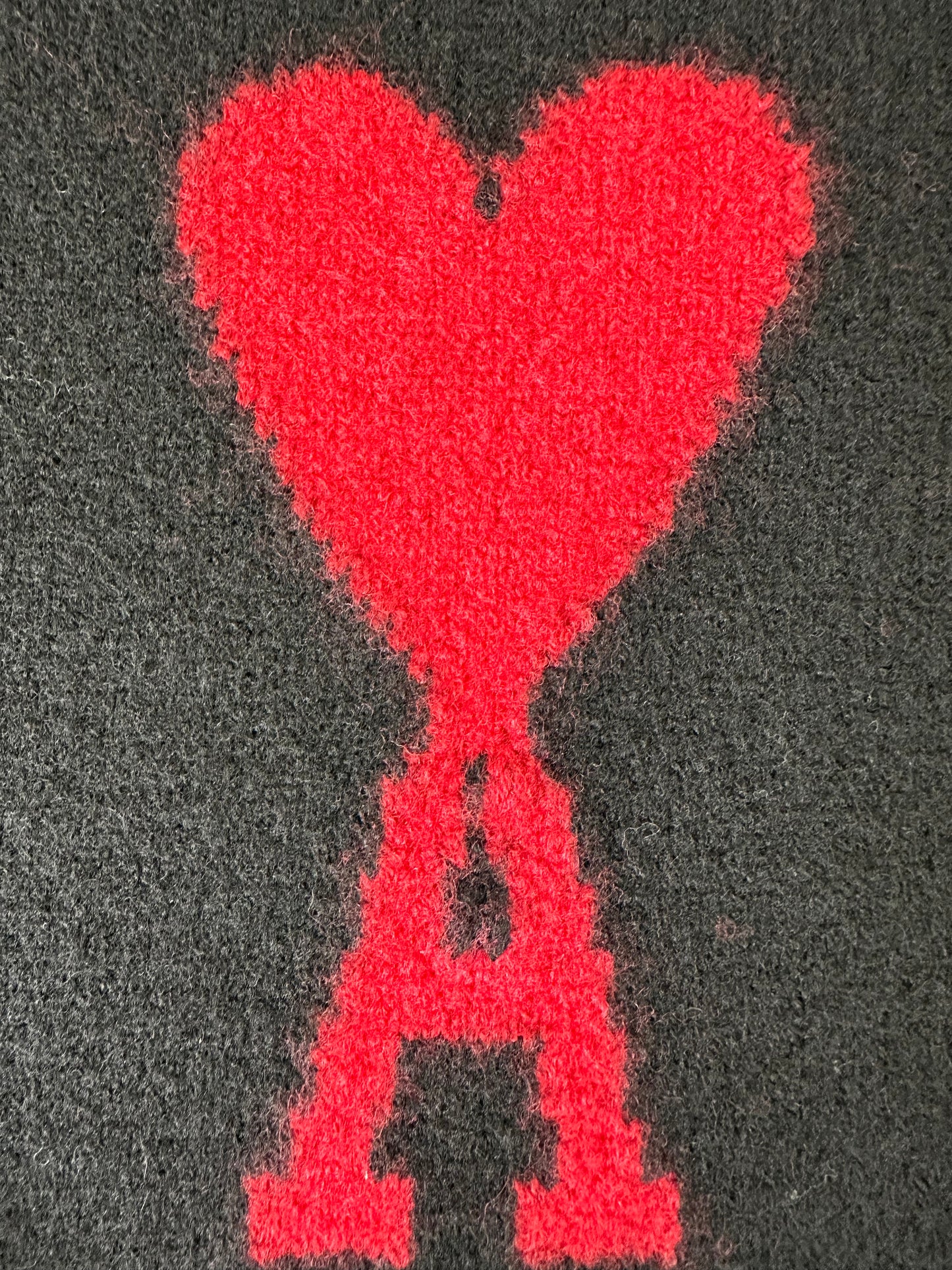 탑아미 / 아미  24 레드 빅로고 라운드 니트