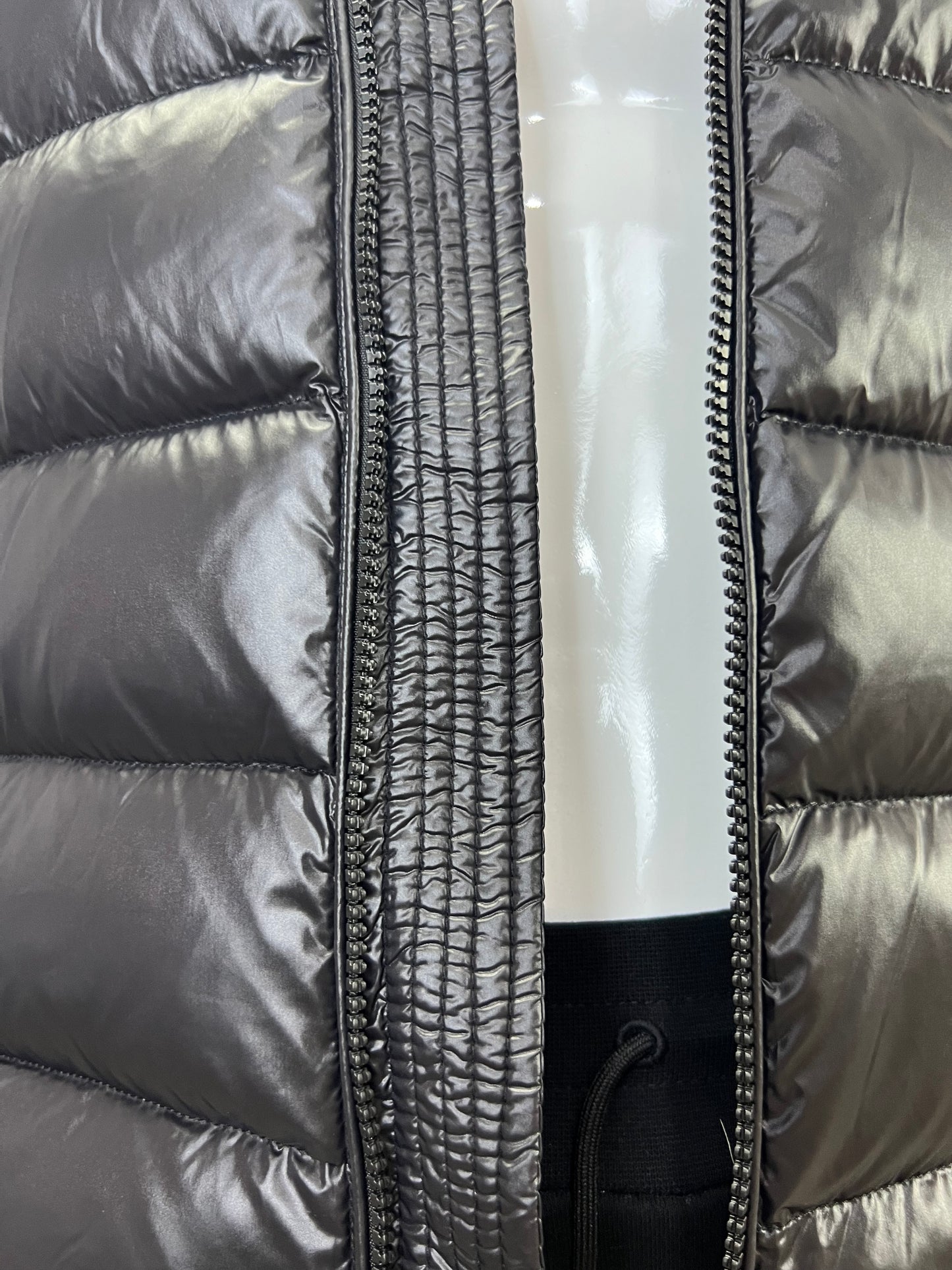 탑몽클 / MC 모자 스트라이프 맨투맨