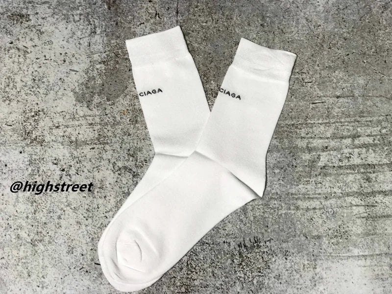 CND /발렌시아가 양말