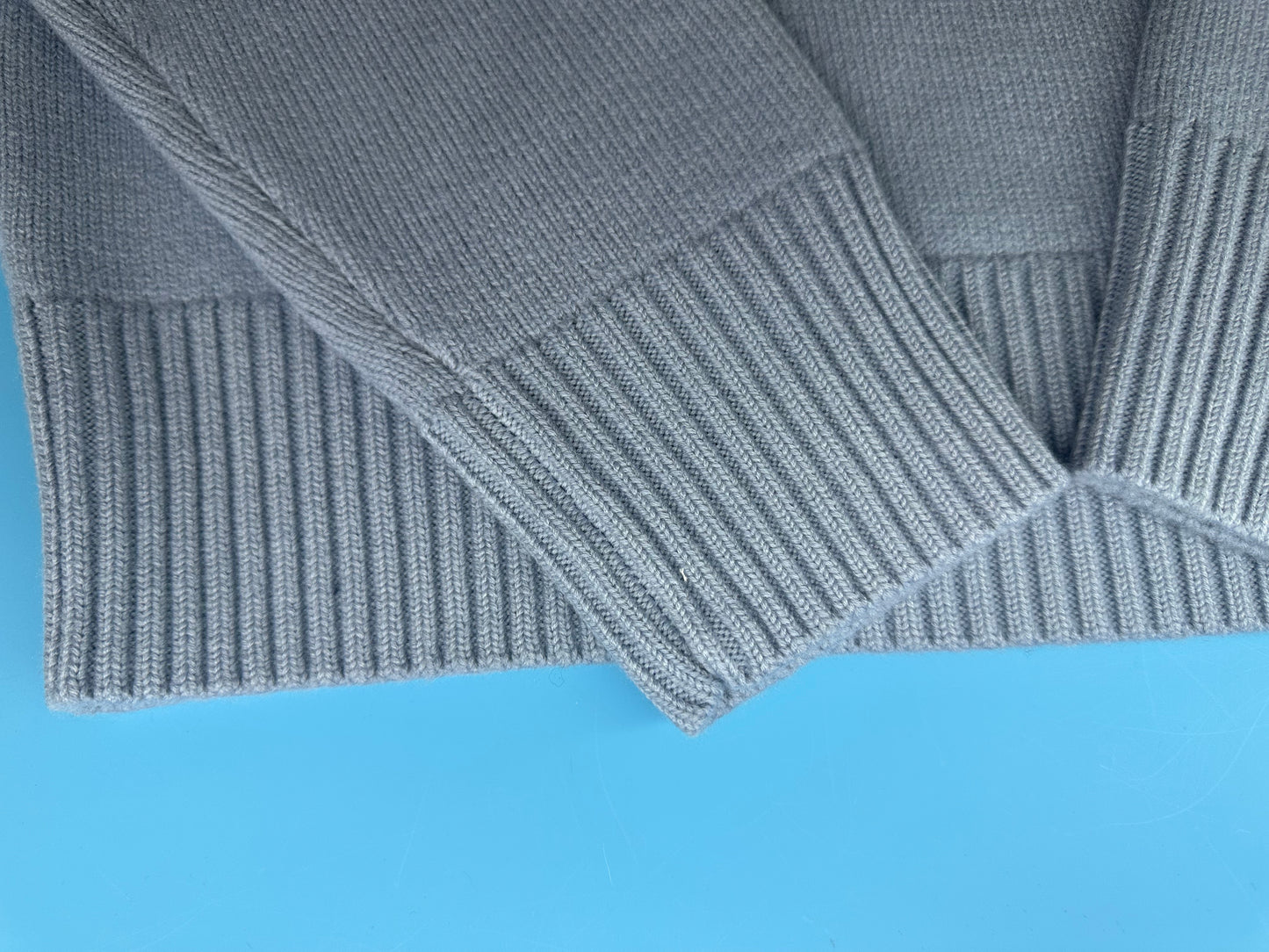 탑아미 / 아미 스틸 블루 울 스웨터