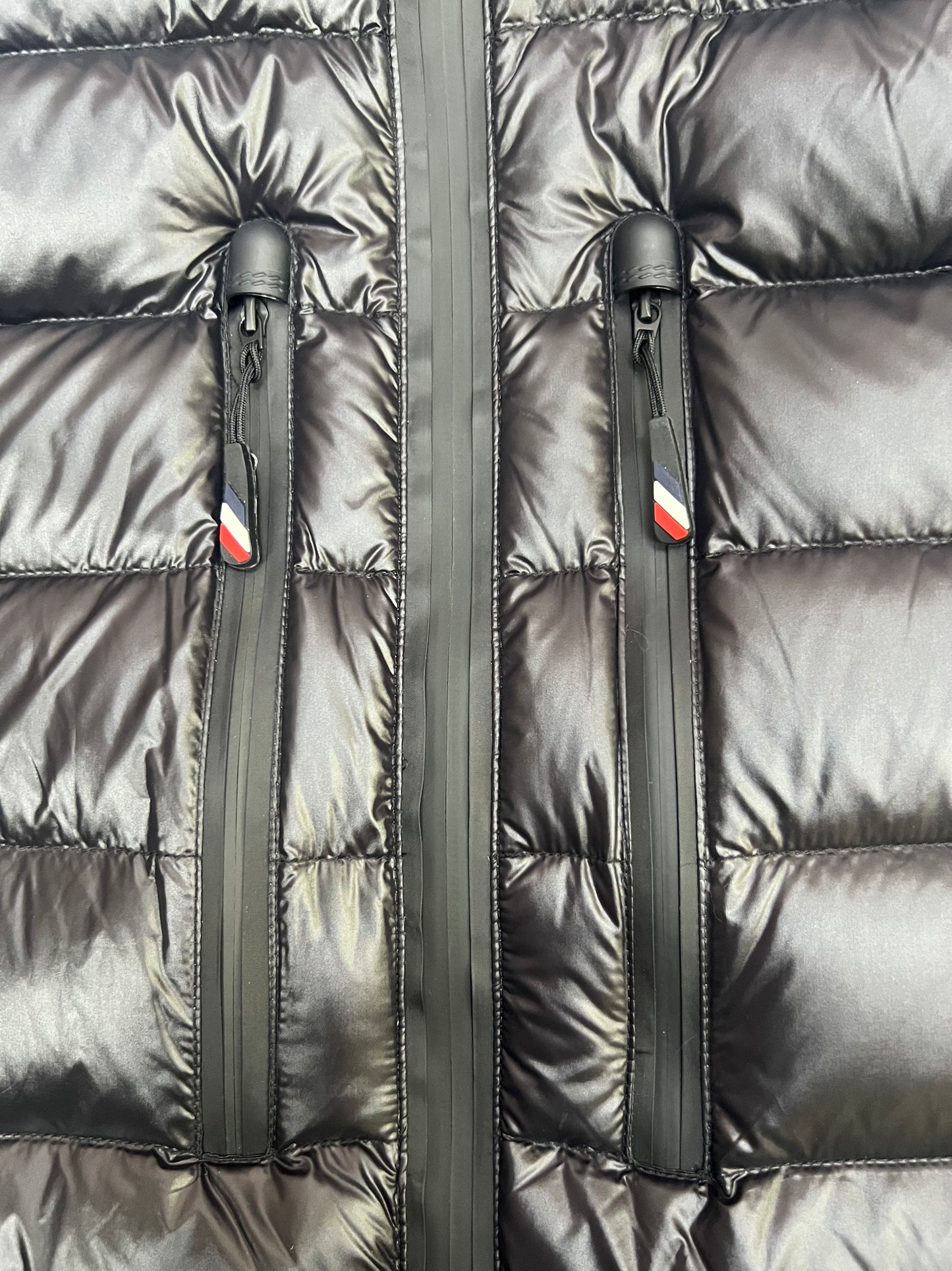 탑몽클  / MC 에이프레스 스키니트 소매 패딩