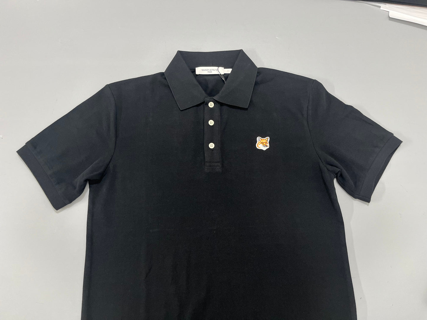 탑아키마 / 메종키츠네 싱글 옐로우 폭스 헤리티지 폴로 셔츠