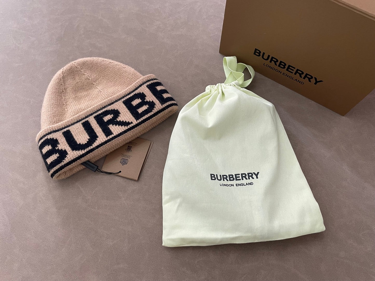 웨이브/버버리 모자