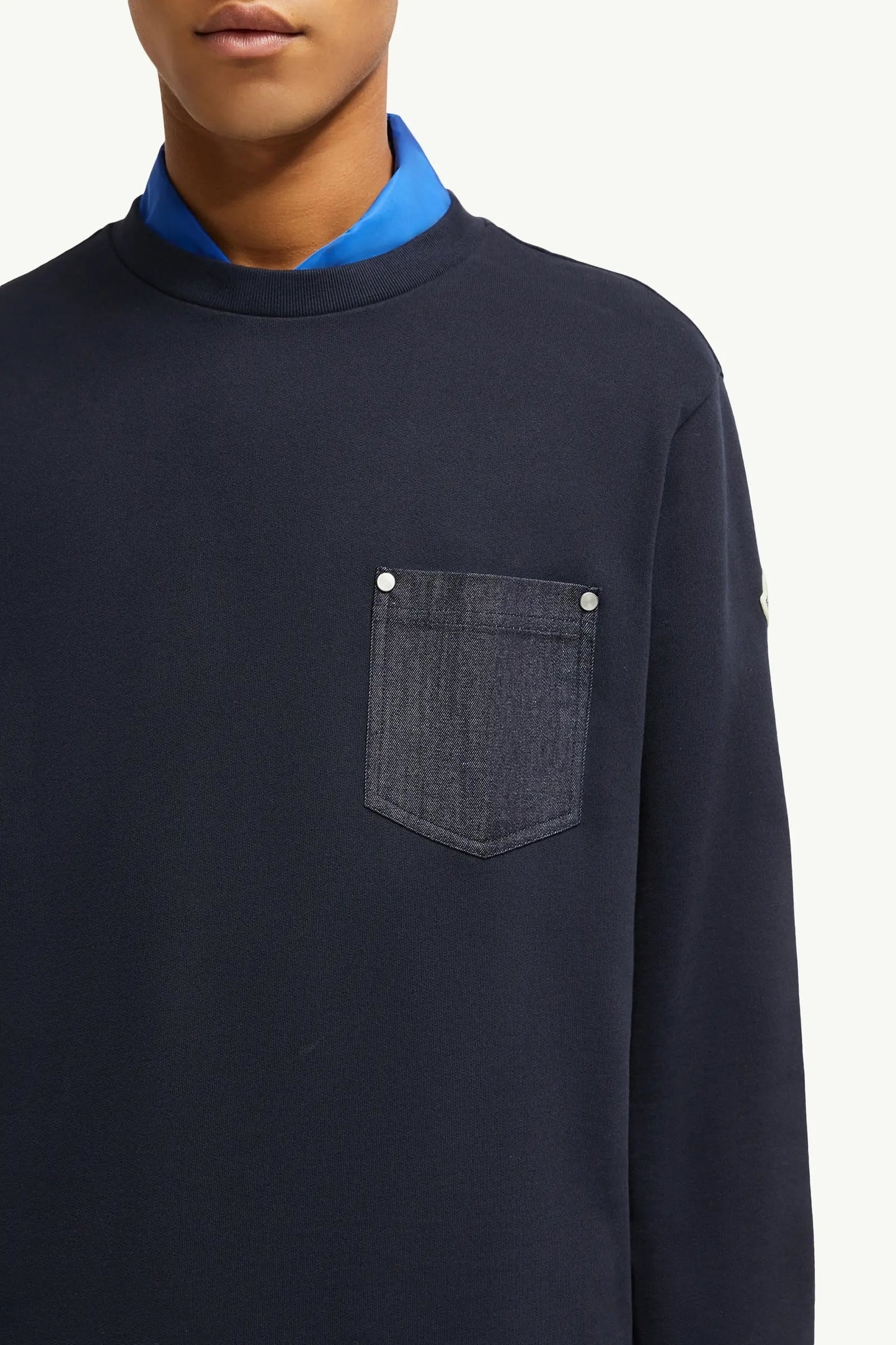 탑몽클X  / MC 데님 포켓 맨투맨