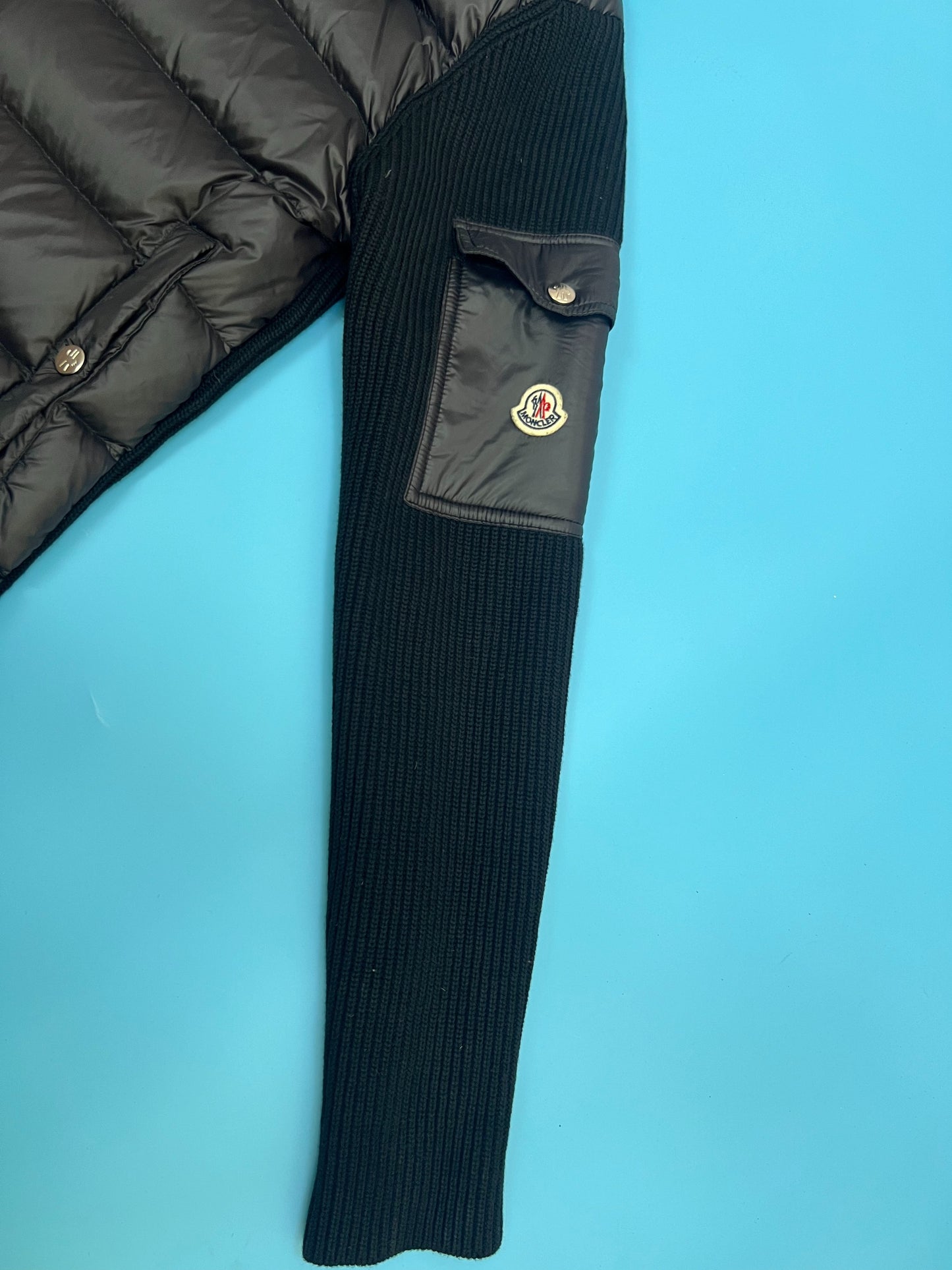 탑몽클 / MC 모자 스트라이프 맨투맨