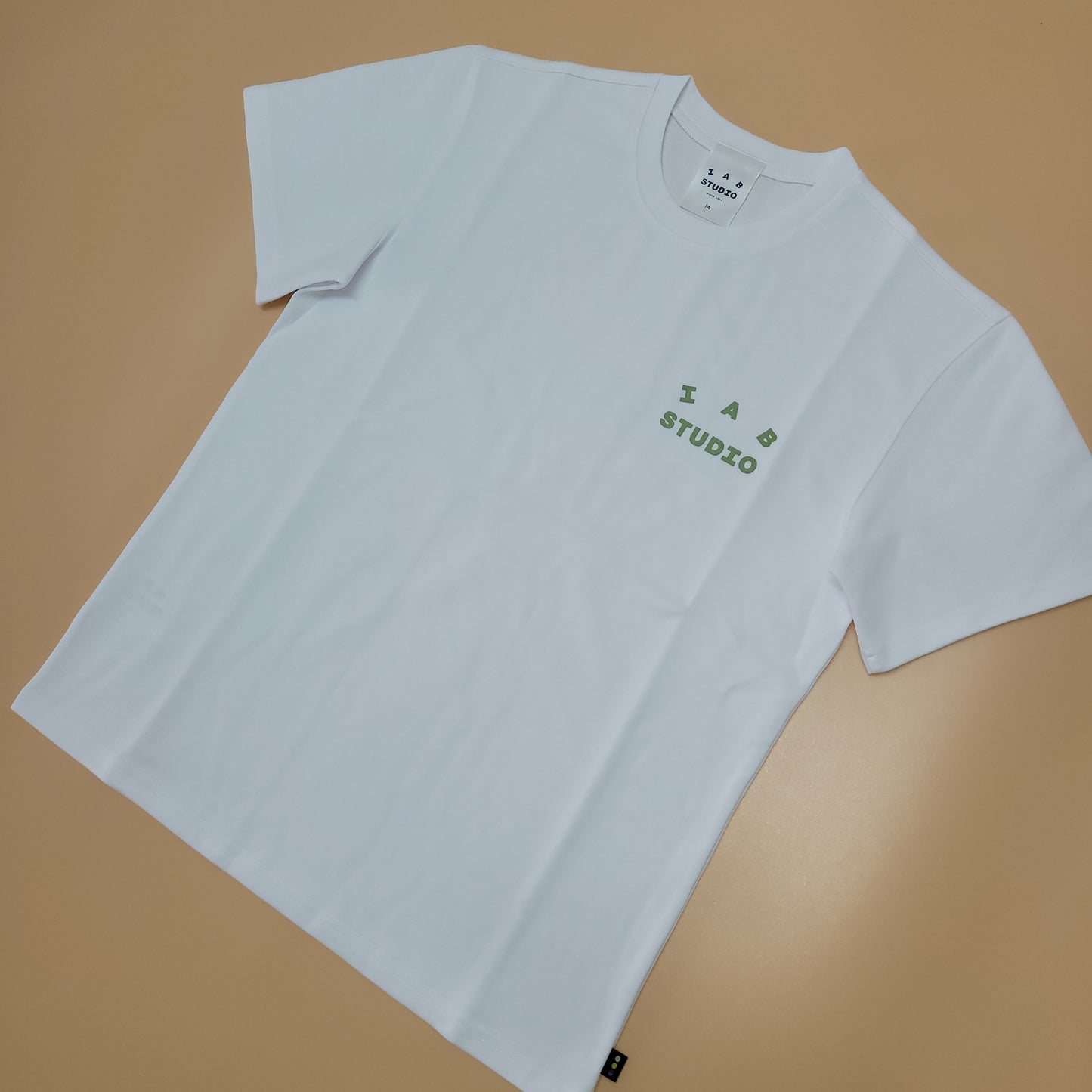 탑아이앱 / 아이앱 티셔츠 화이트 라이트 그린