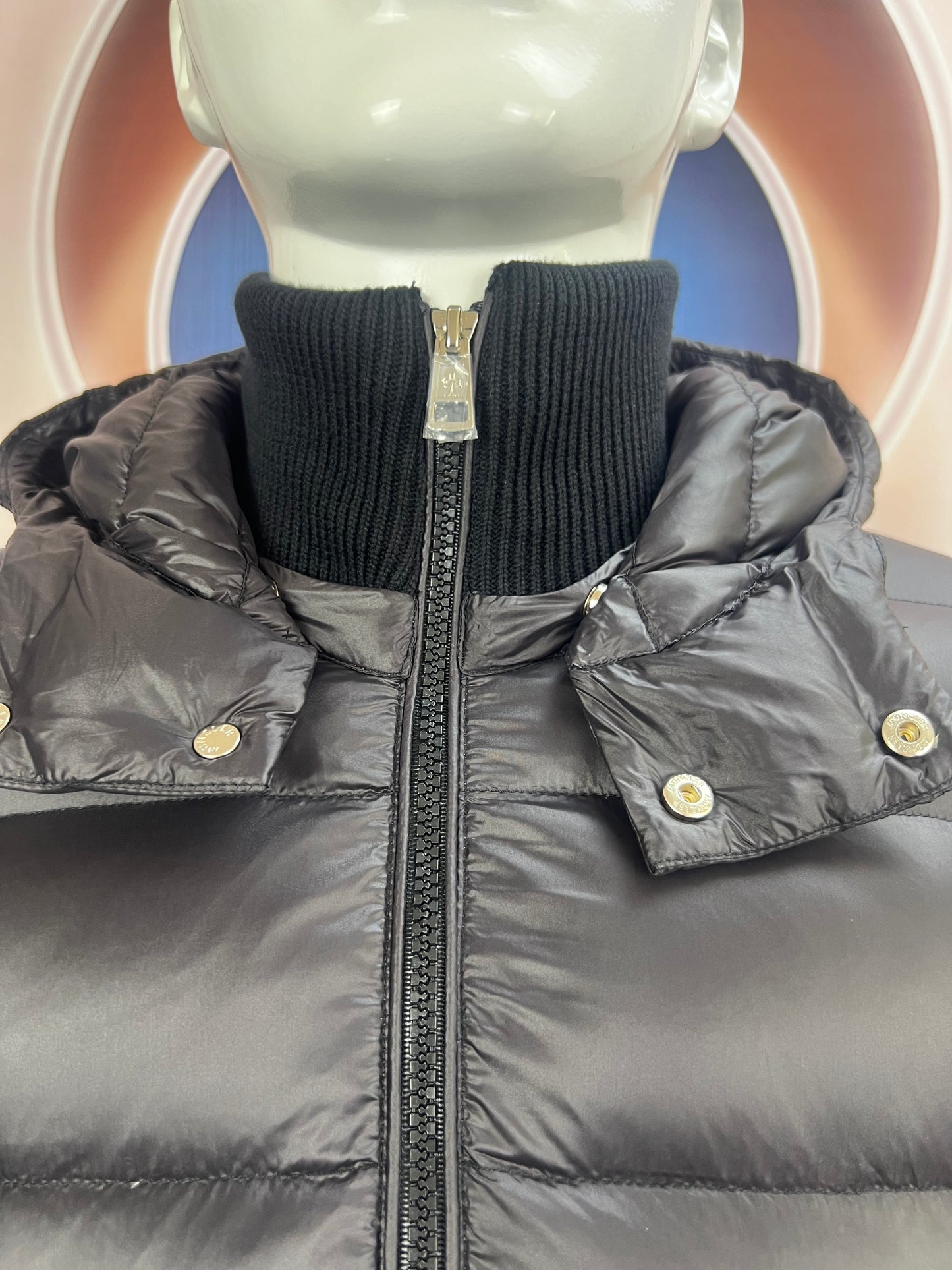 탑몽클 / MC 모자 스트라이프 맨투맨