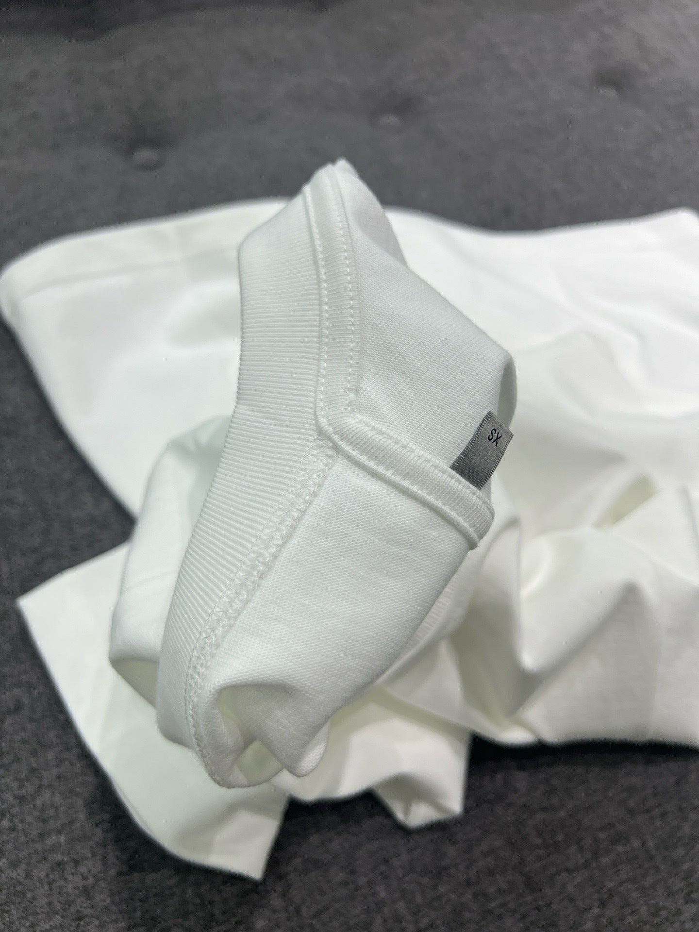 대리석 / 디올 별빛 로고 자수 반팔티셔츠 화이트