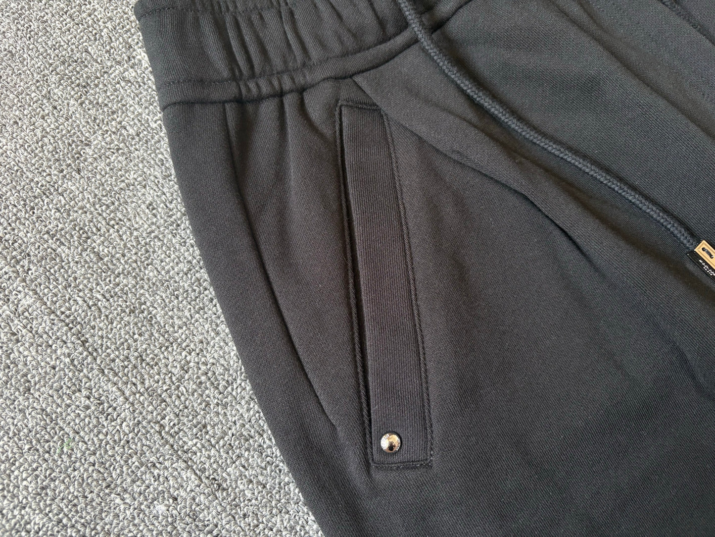 베어 / 우영미 25년 끈와이드팬츠 블랙