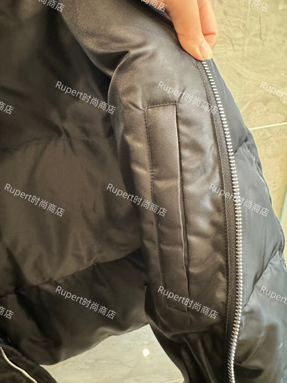 ru / 프라다 리나일론 포켓 다운 남성 패딩