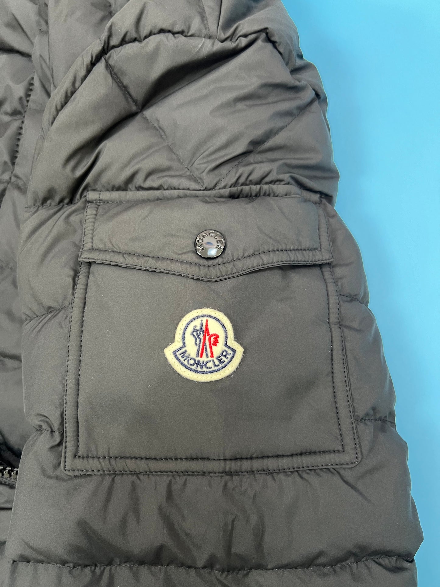 탑몽클 / MC GLN 갈리엔 패딩