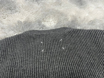 탑아키마 / 마르지엘라  23AW 사각스티치솔리드울풀오버니트
