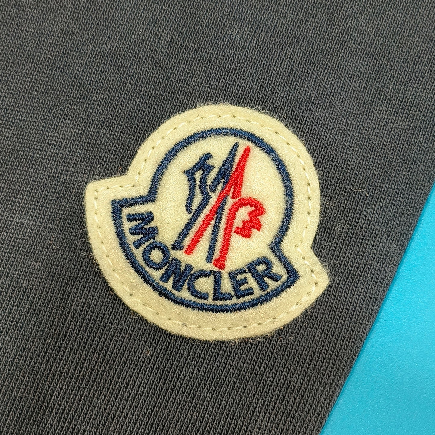 탑몽클X  / MC 데님 포켓 티셔츠