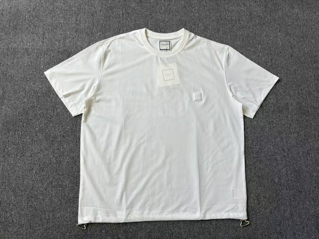 베어 / 우영미  25년 끈반팔화이트 반팔티