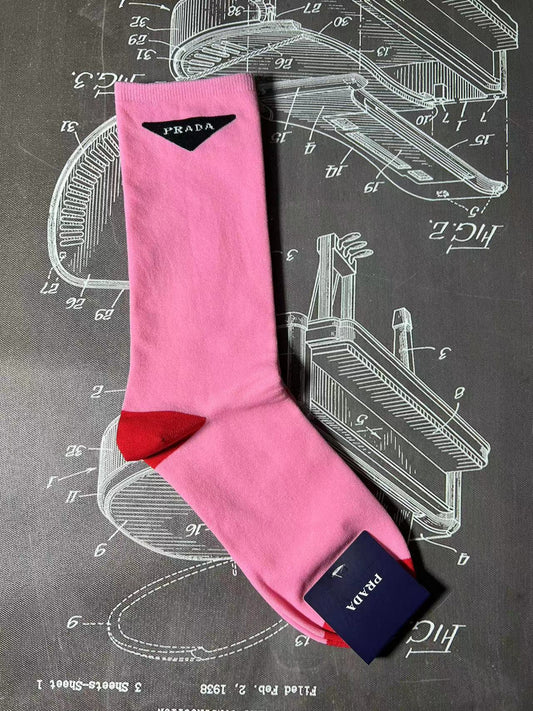 CND /프라다 양말