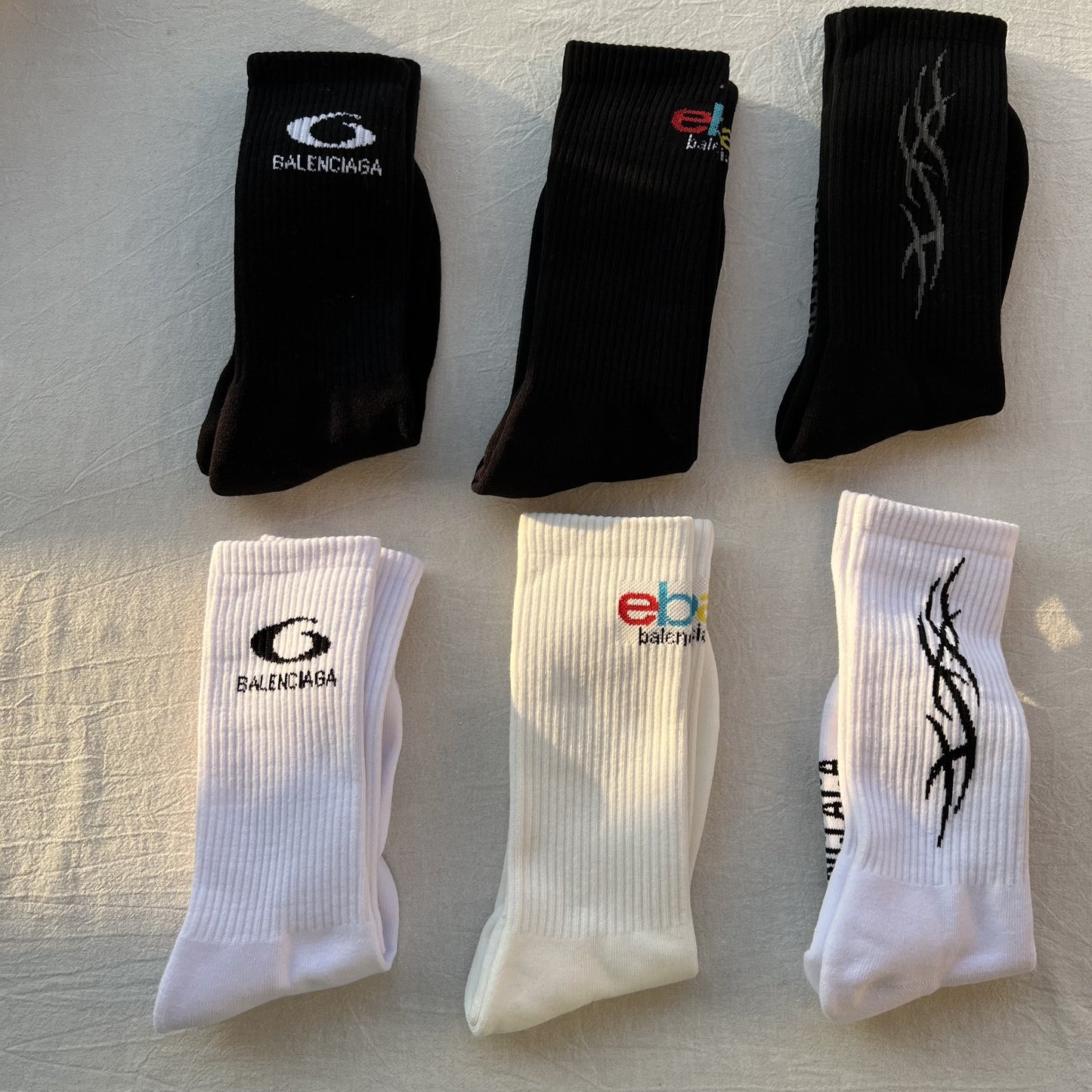 CND / 발렌시아가 양말