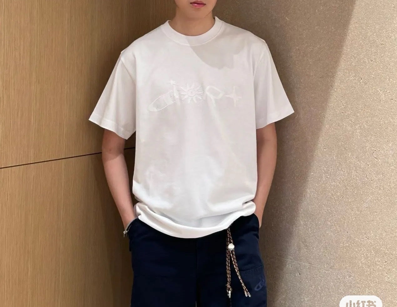 대리석 / 디올 별빛 로고 자수 반팔티셔츠 화이트