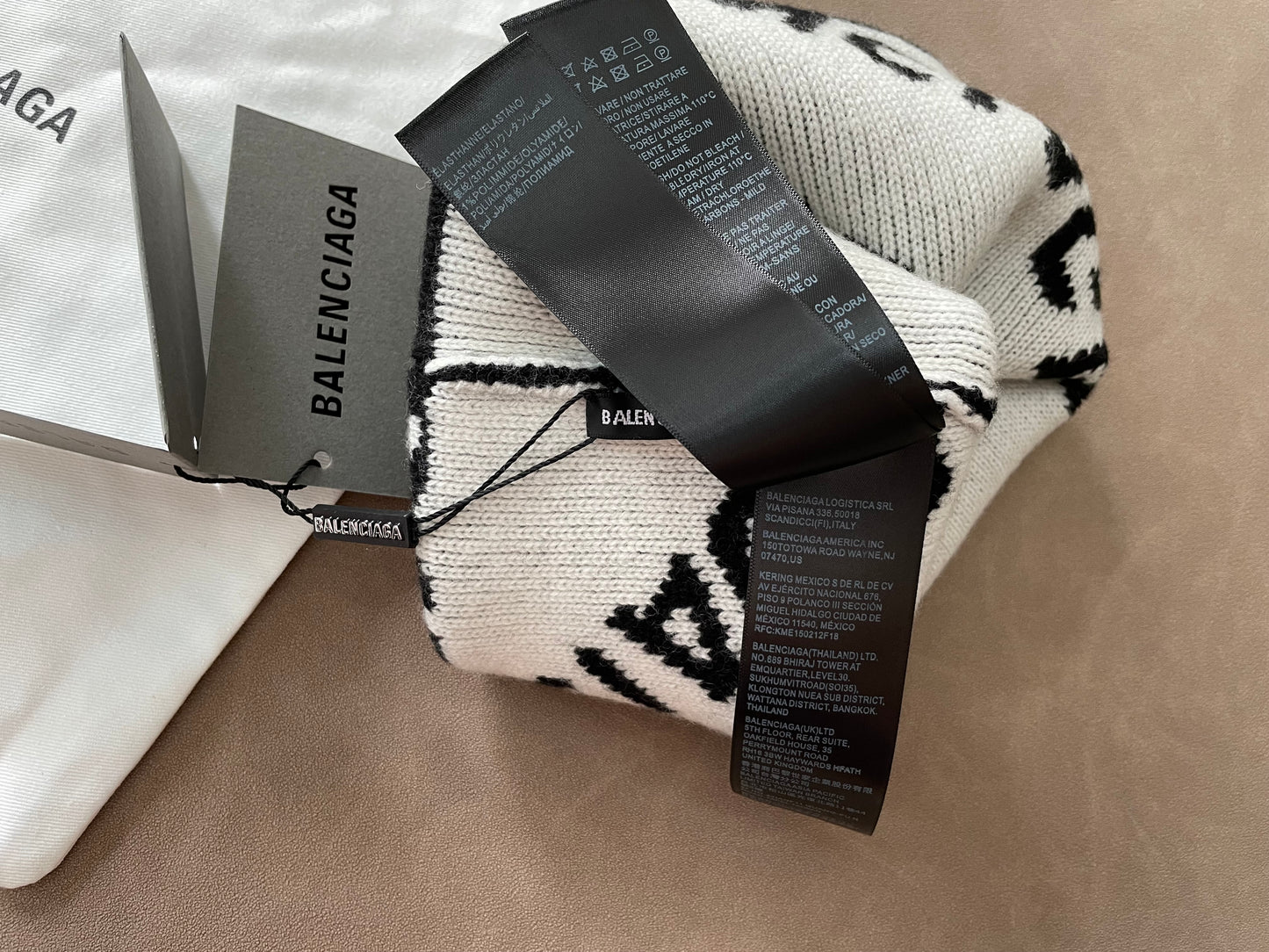 웨이브/발렌시아가 모자