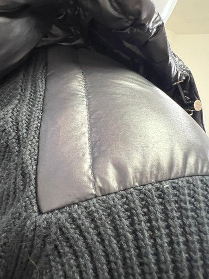 탑몽클 / MC 모자 스트라이프 맨투맨