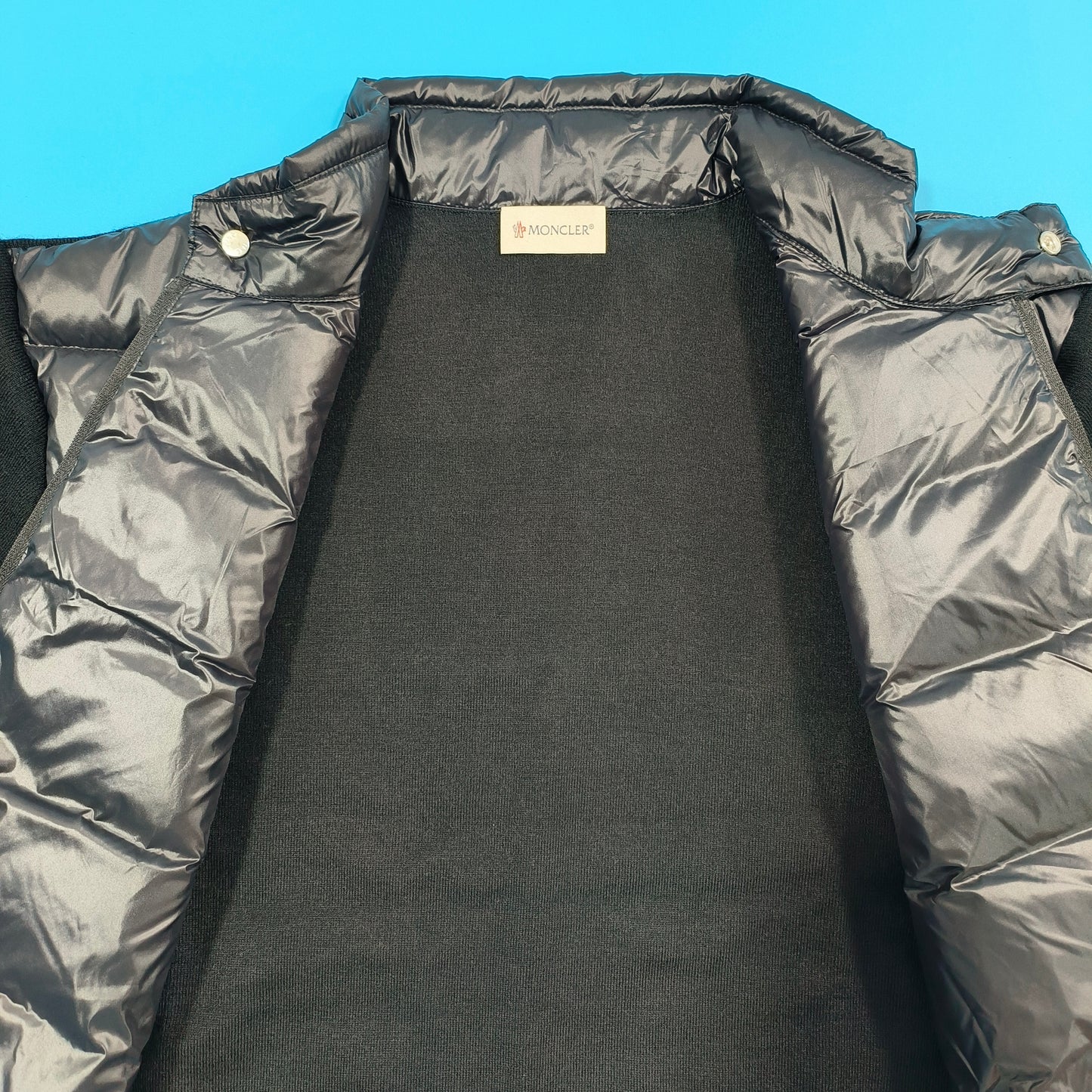 탑몽클X  / MC 카디건을 이어붙이다