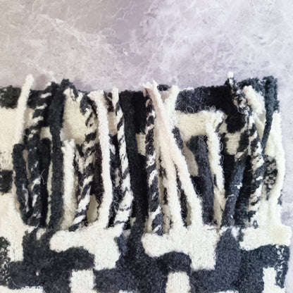 탑아크네 / 아크네스튜디오 하운드투스 태슬 머플러