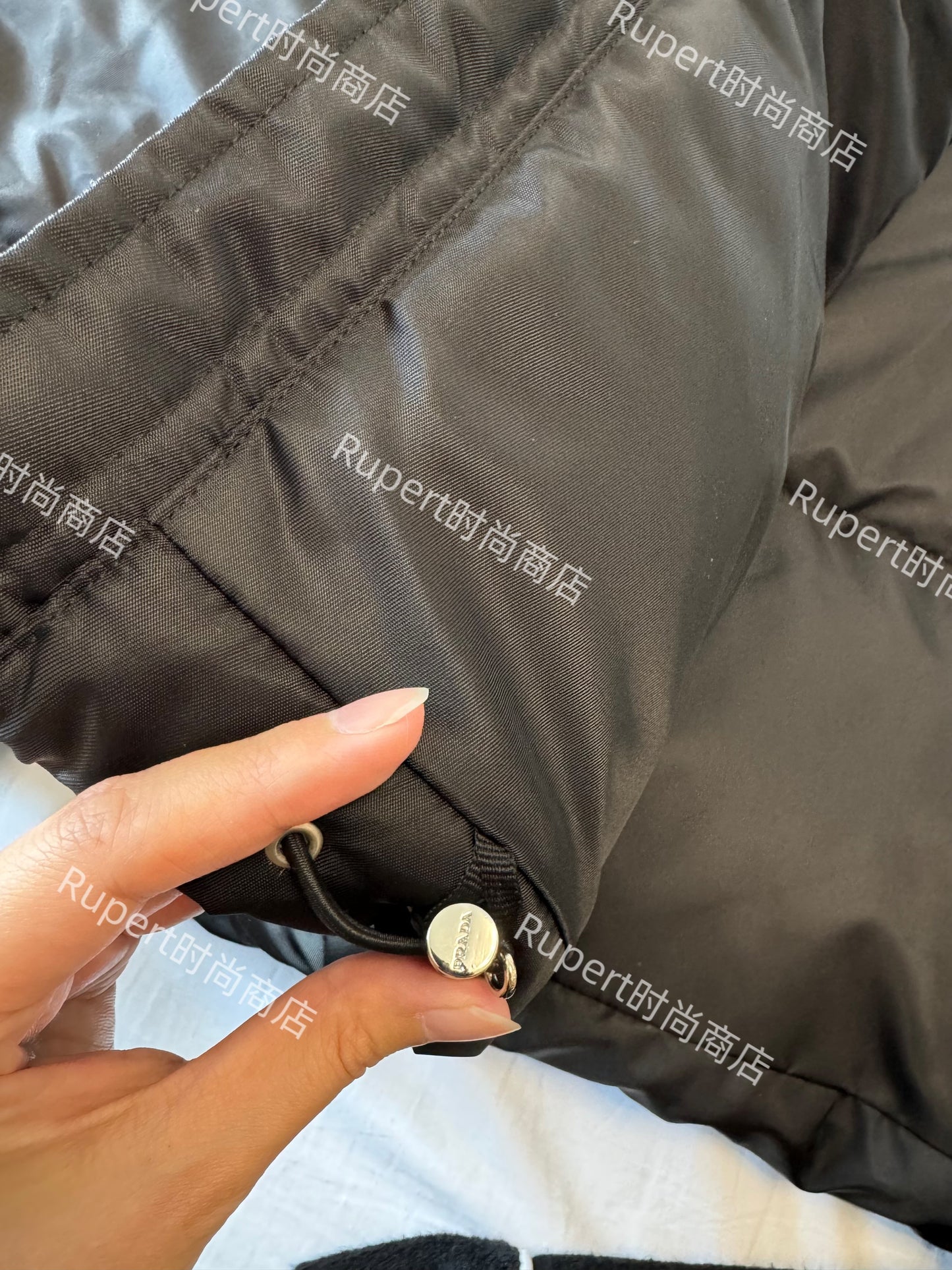 ru / 프라다 리나일론 포켓 다운 남성 패딩