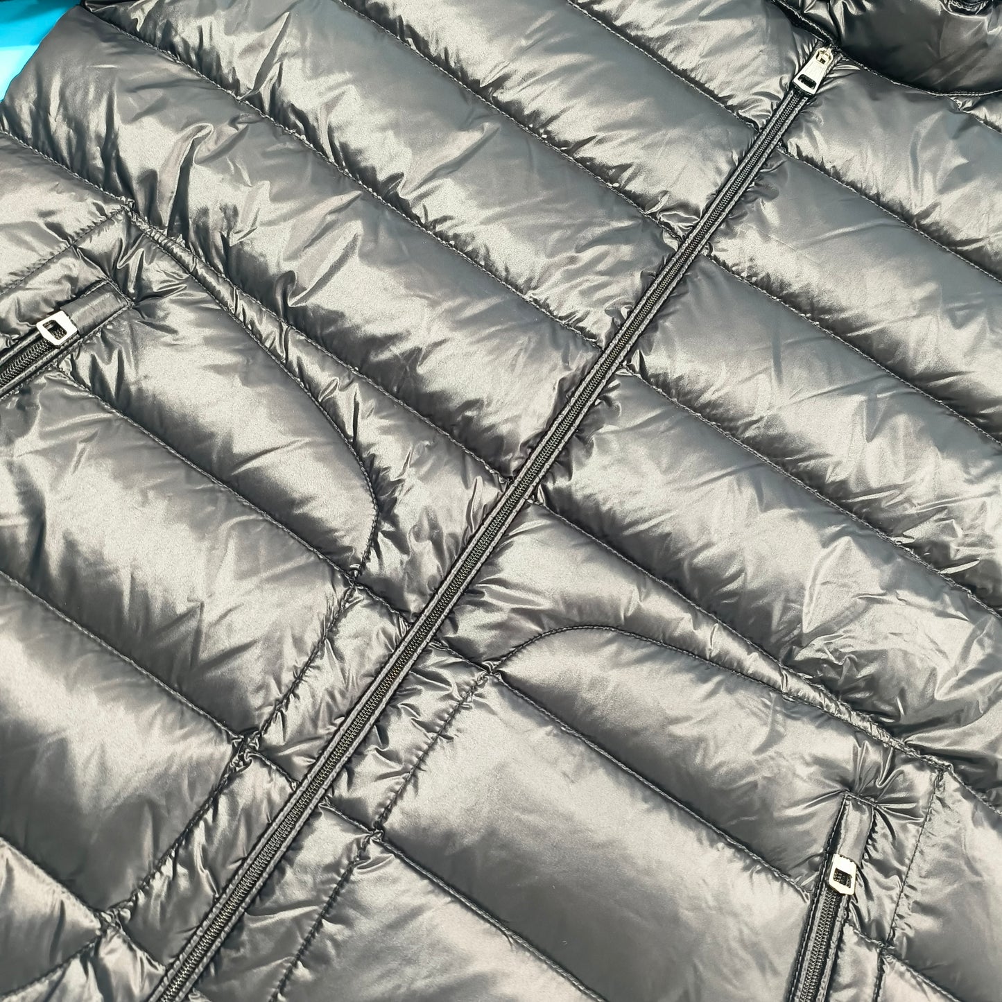 탑몽클X  / MC 카디건을 이어붙이다