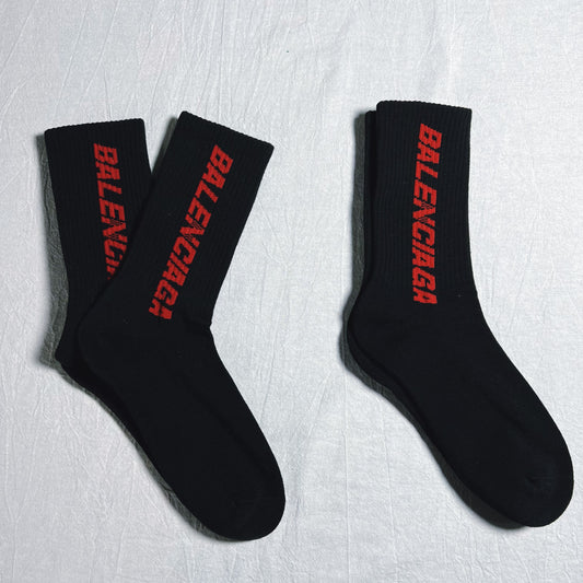 CND /발렌시아가 양말