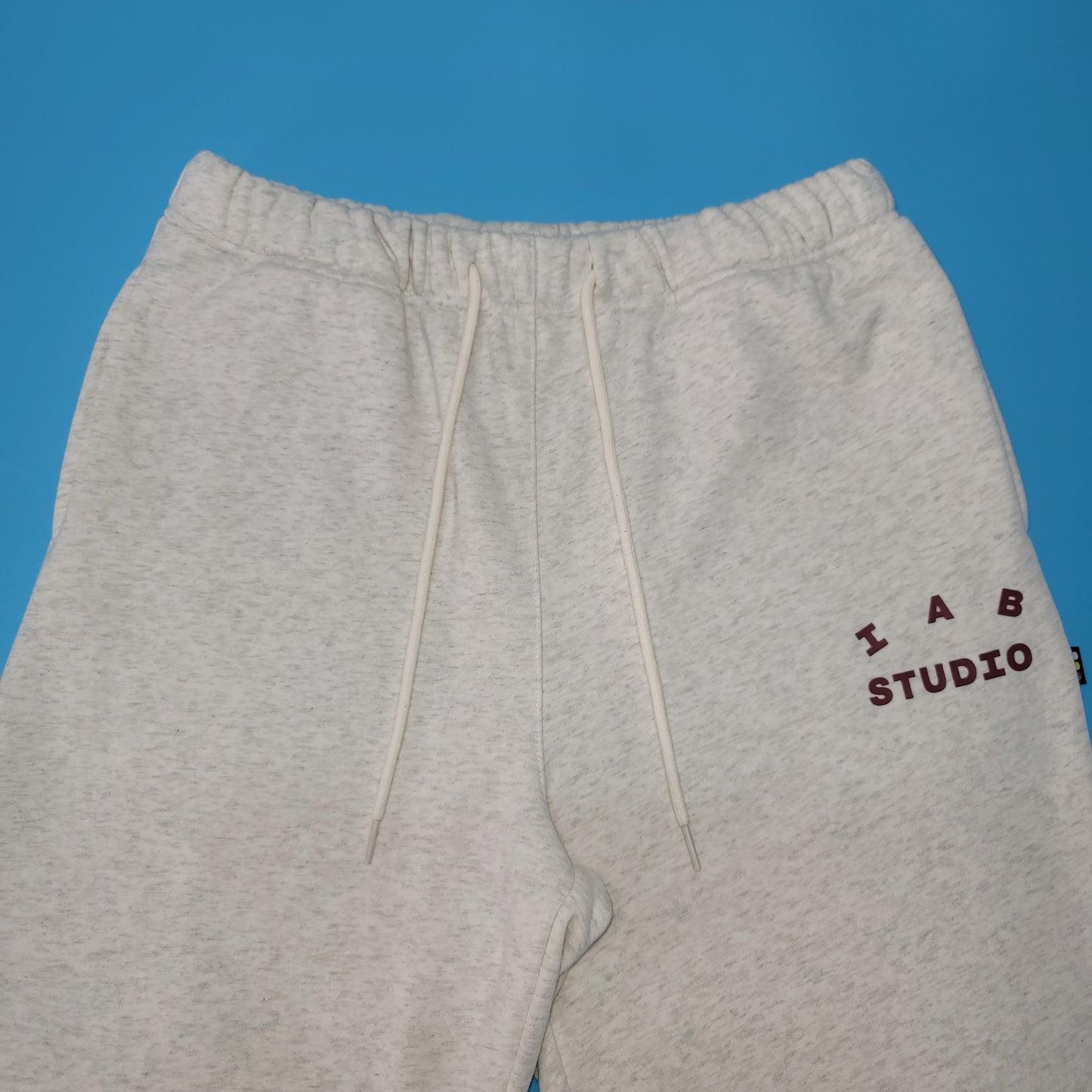 탑아이앱 / 아이앱 스웨트팬츠 오트밀 버건디