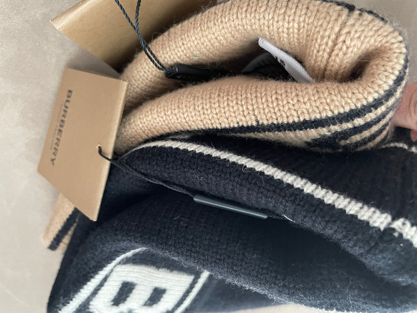 웨이브/버버리 모자