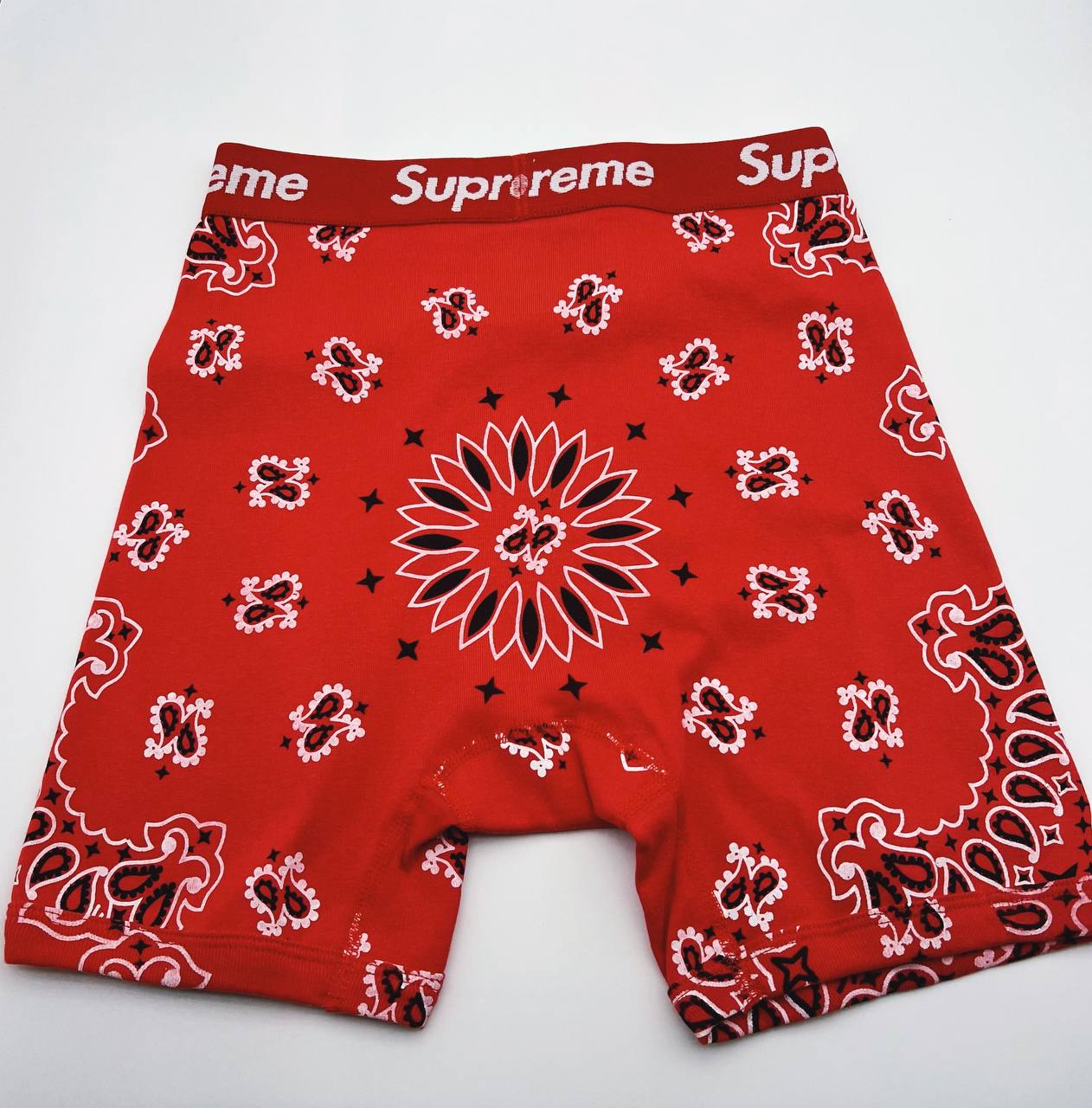 CND /슈프림 속옷