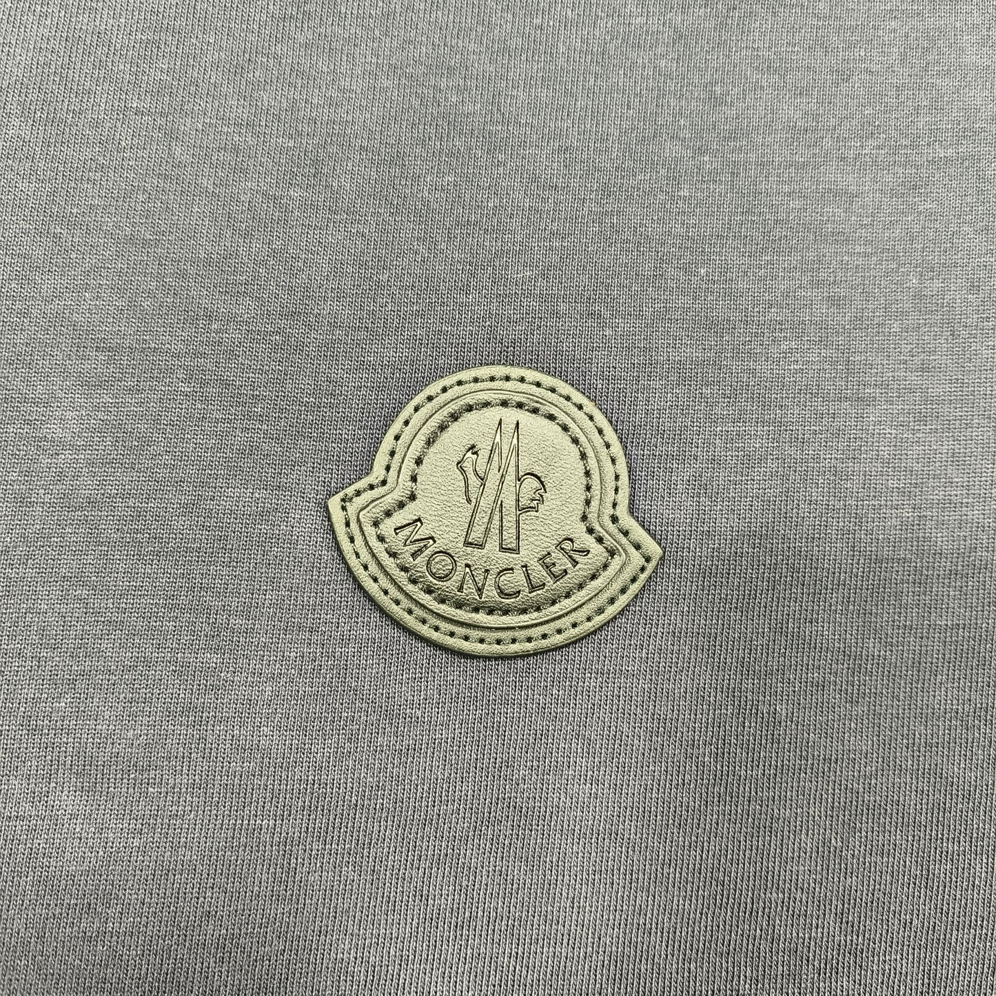 탑몽클X  / MC 가죽 로고 티셔츠