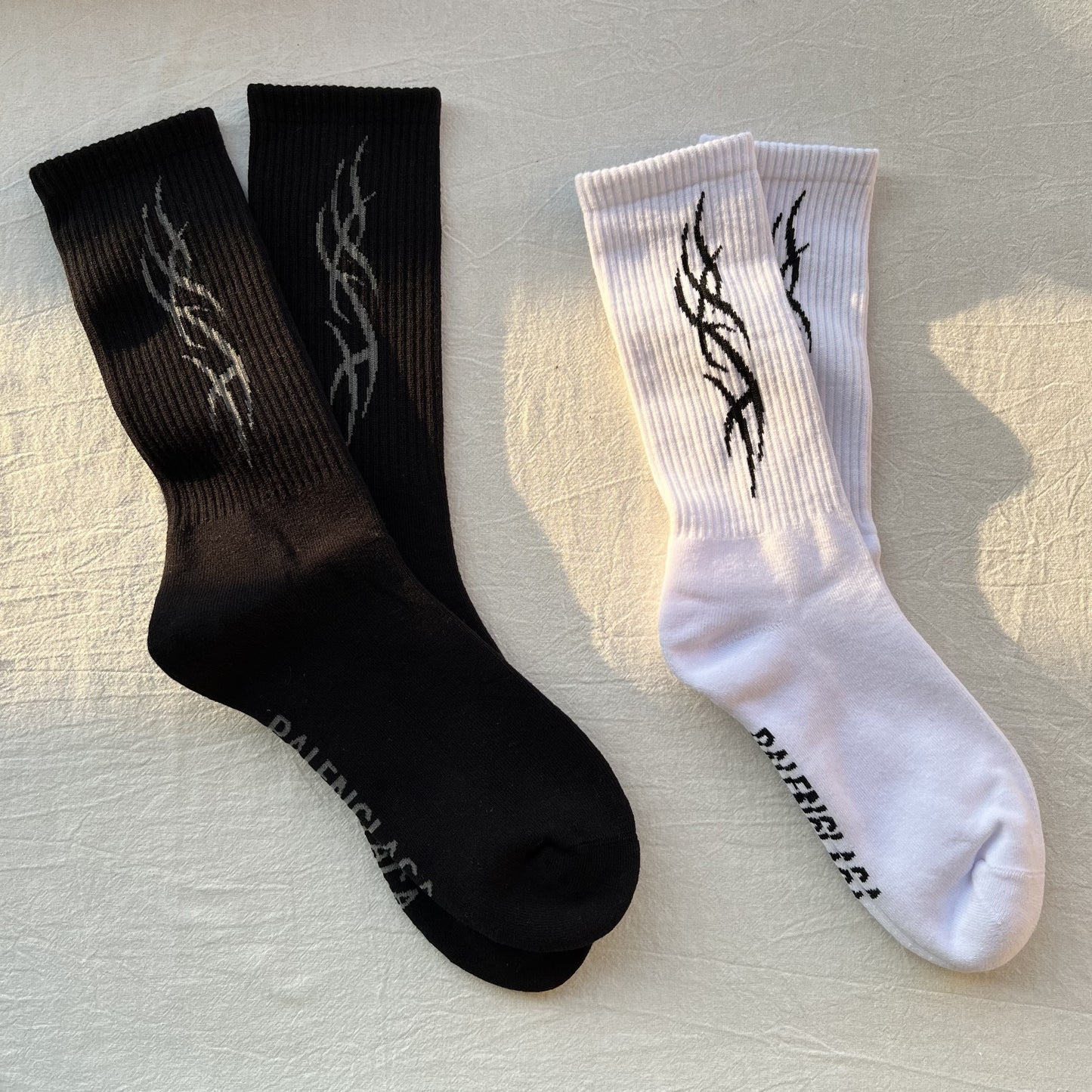 CND / 발렌시아가 양말