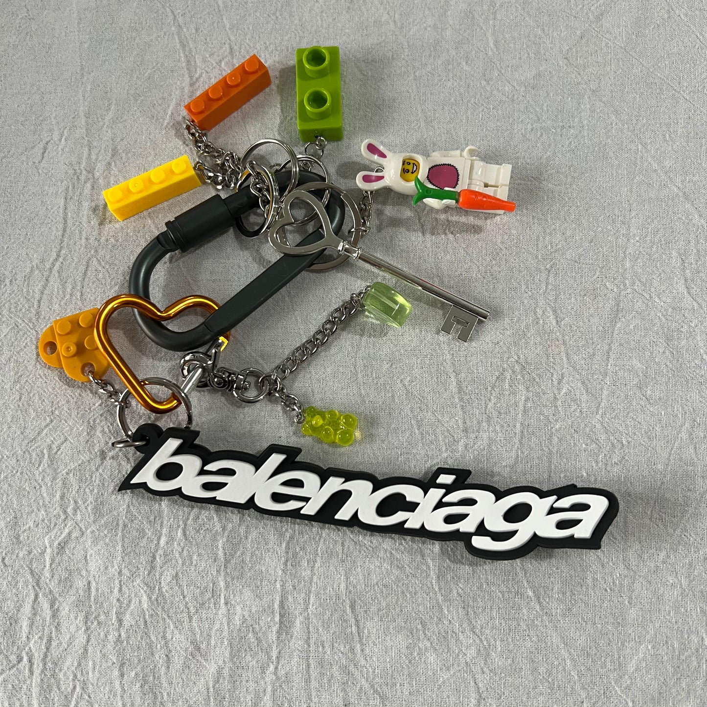 CND / 발렌시아가 키링