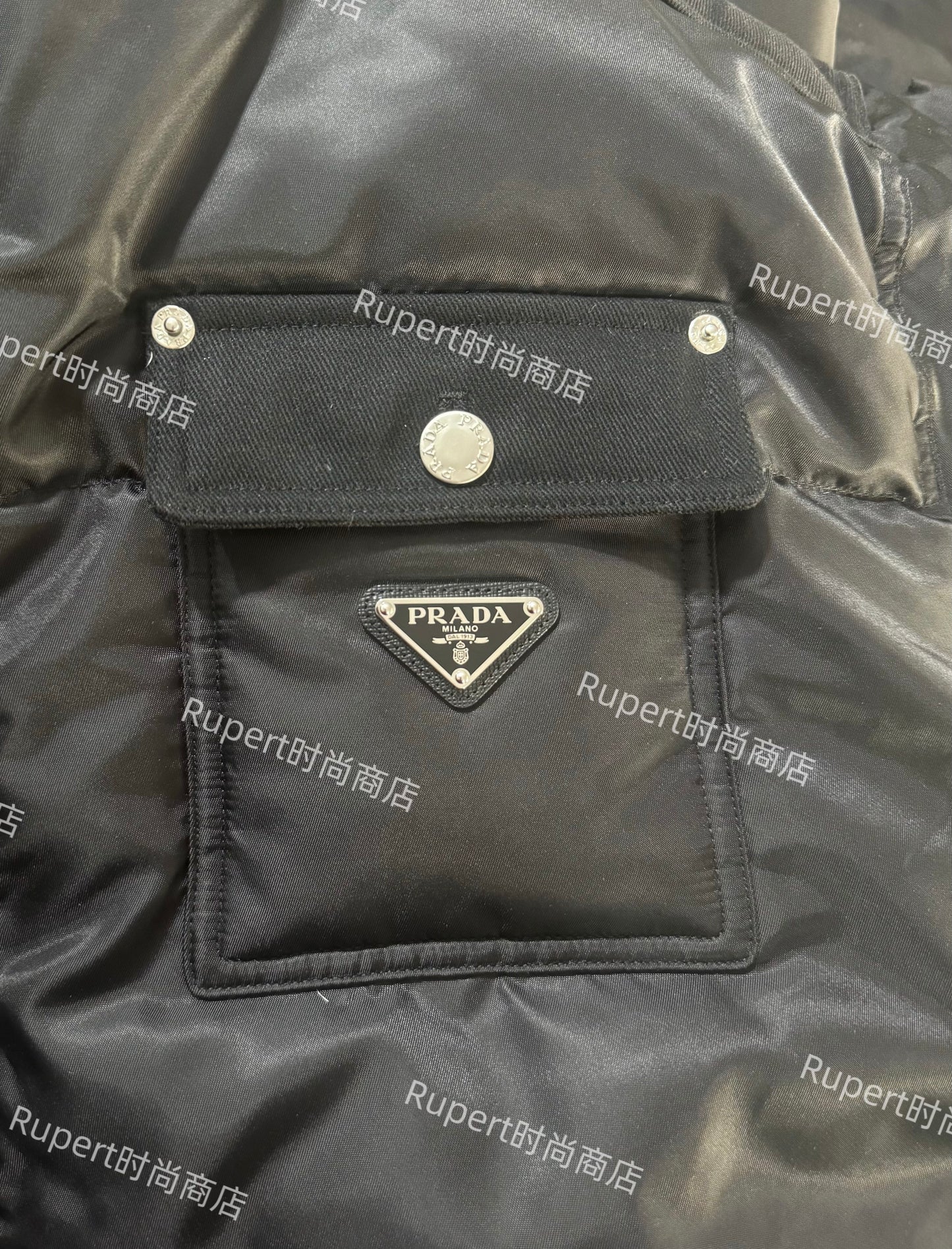 ru / 프라다 리나일론 포켓 다운 남성 패딩