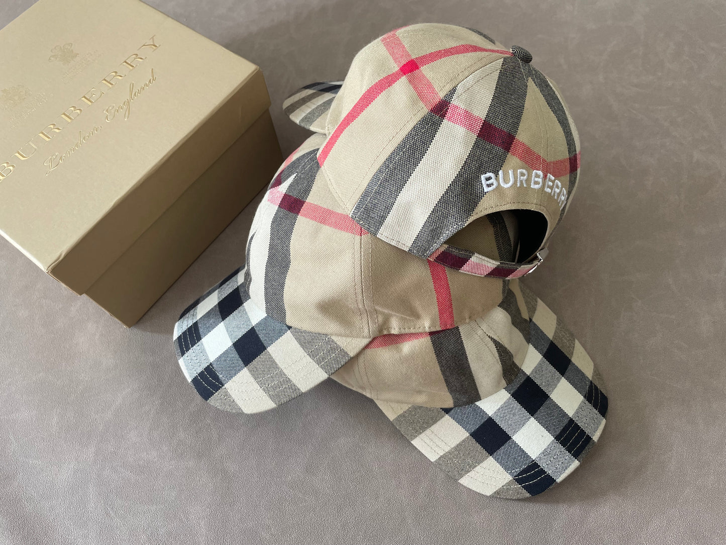 웨이브/버버리 모자