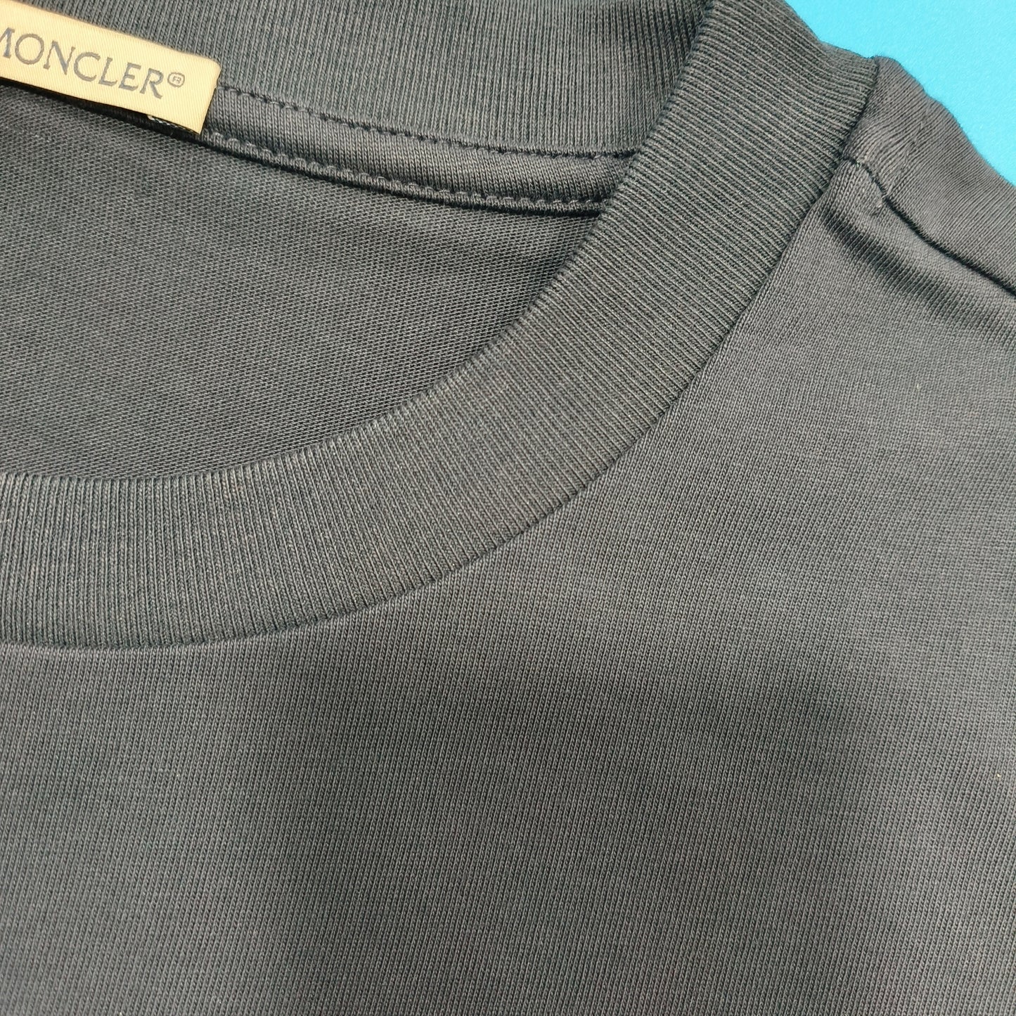 탑몽클X  / MC 데님 포켓 티셔츠