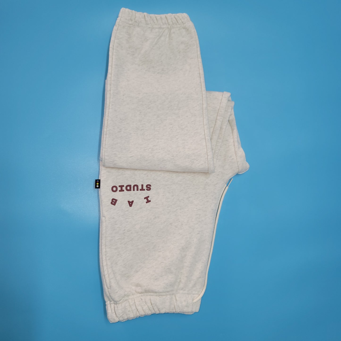 탑아이앱 / 아이앱 스웨트팬츠 오트밀 버건디