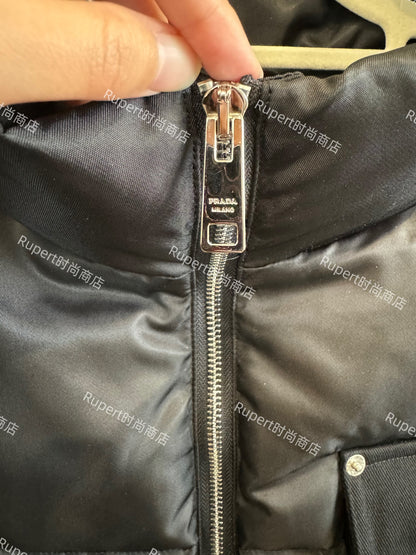 ru / 프라다 리나일론 포켓 다운 남성 패딩