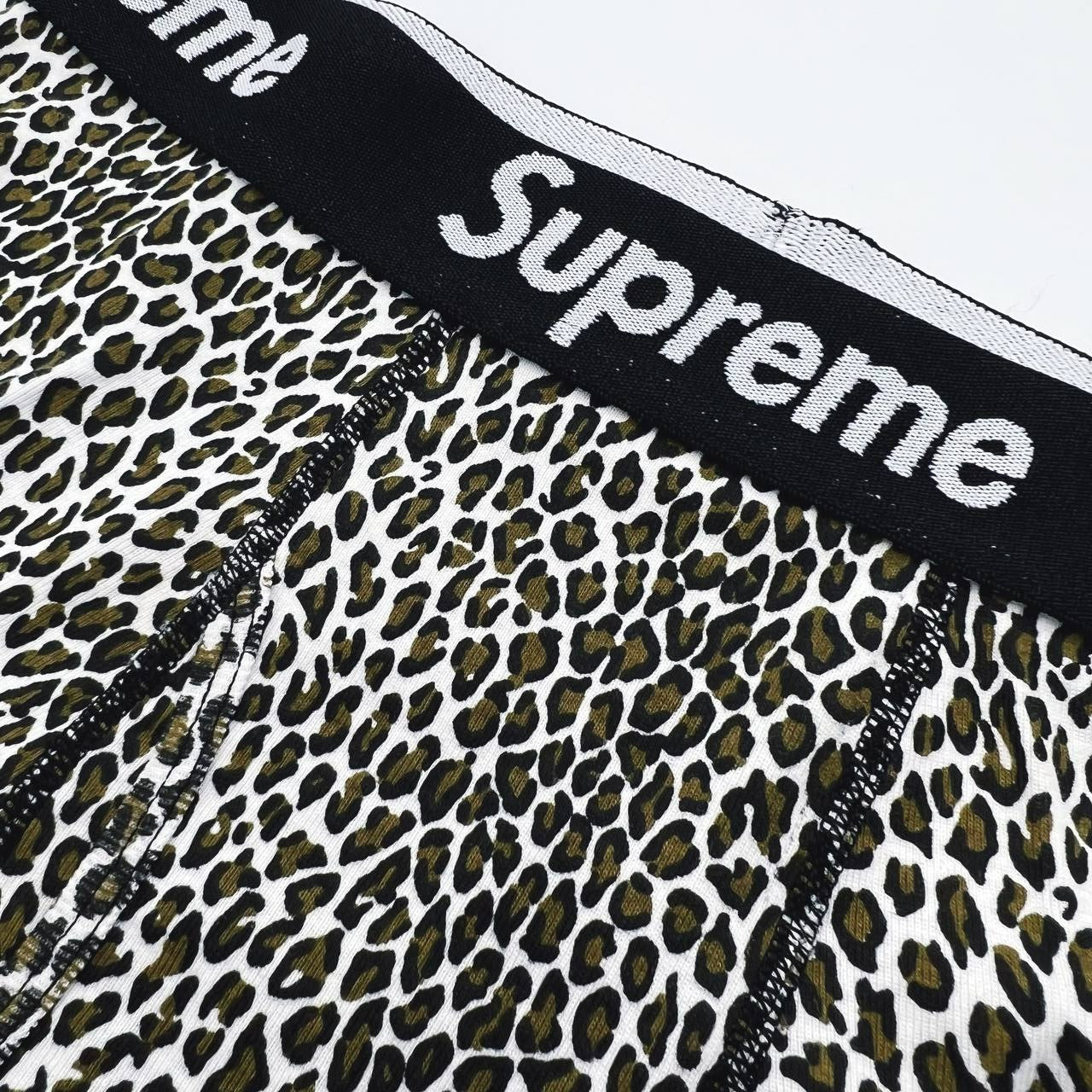 CND /슈프림 속옷