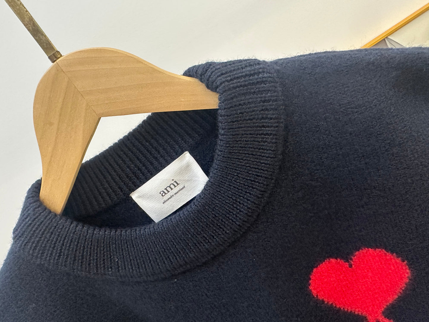 탑아미 / 아미  24 레드 빅로고 라운드 니트