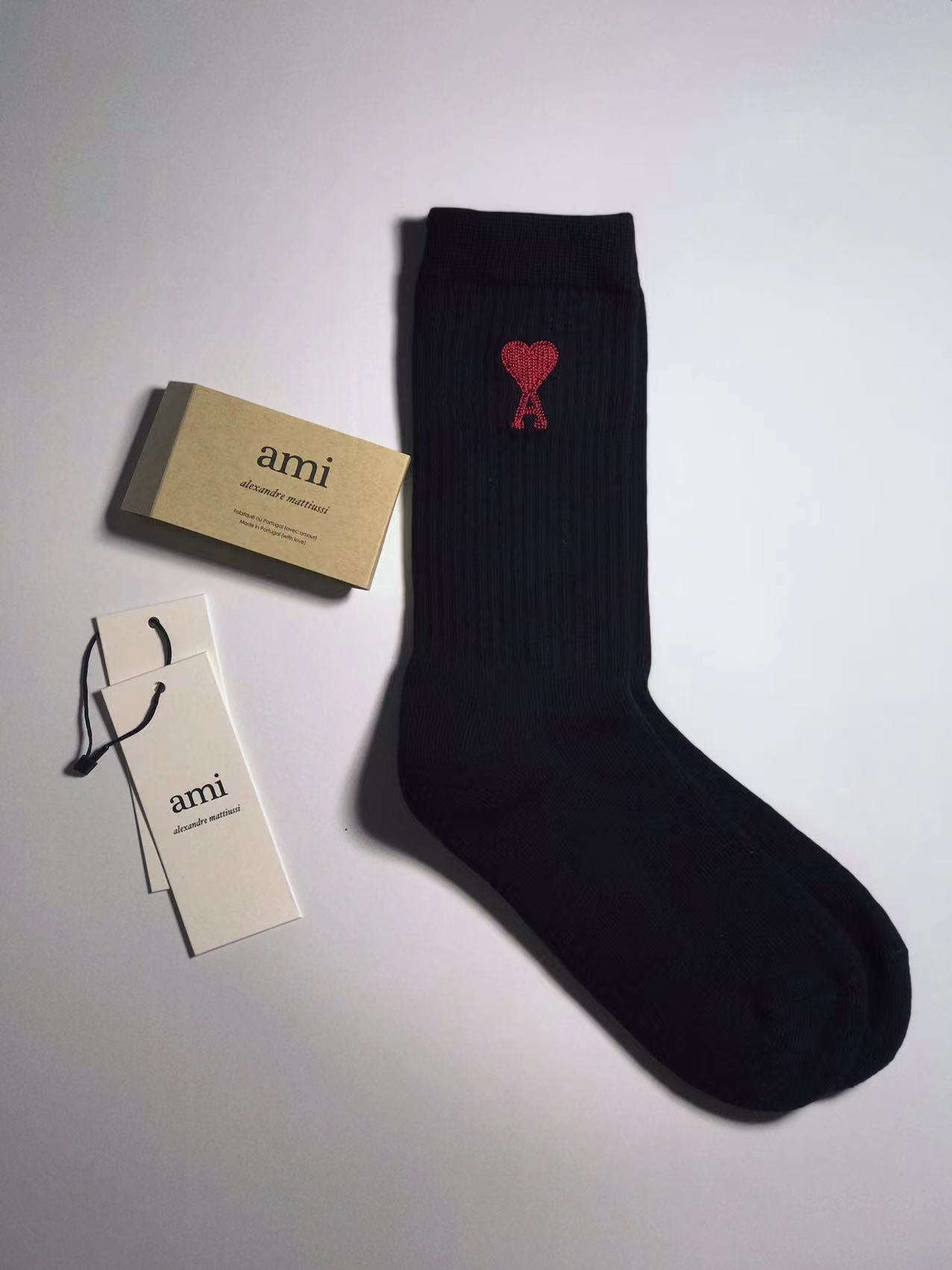 CND /아미리 양말