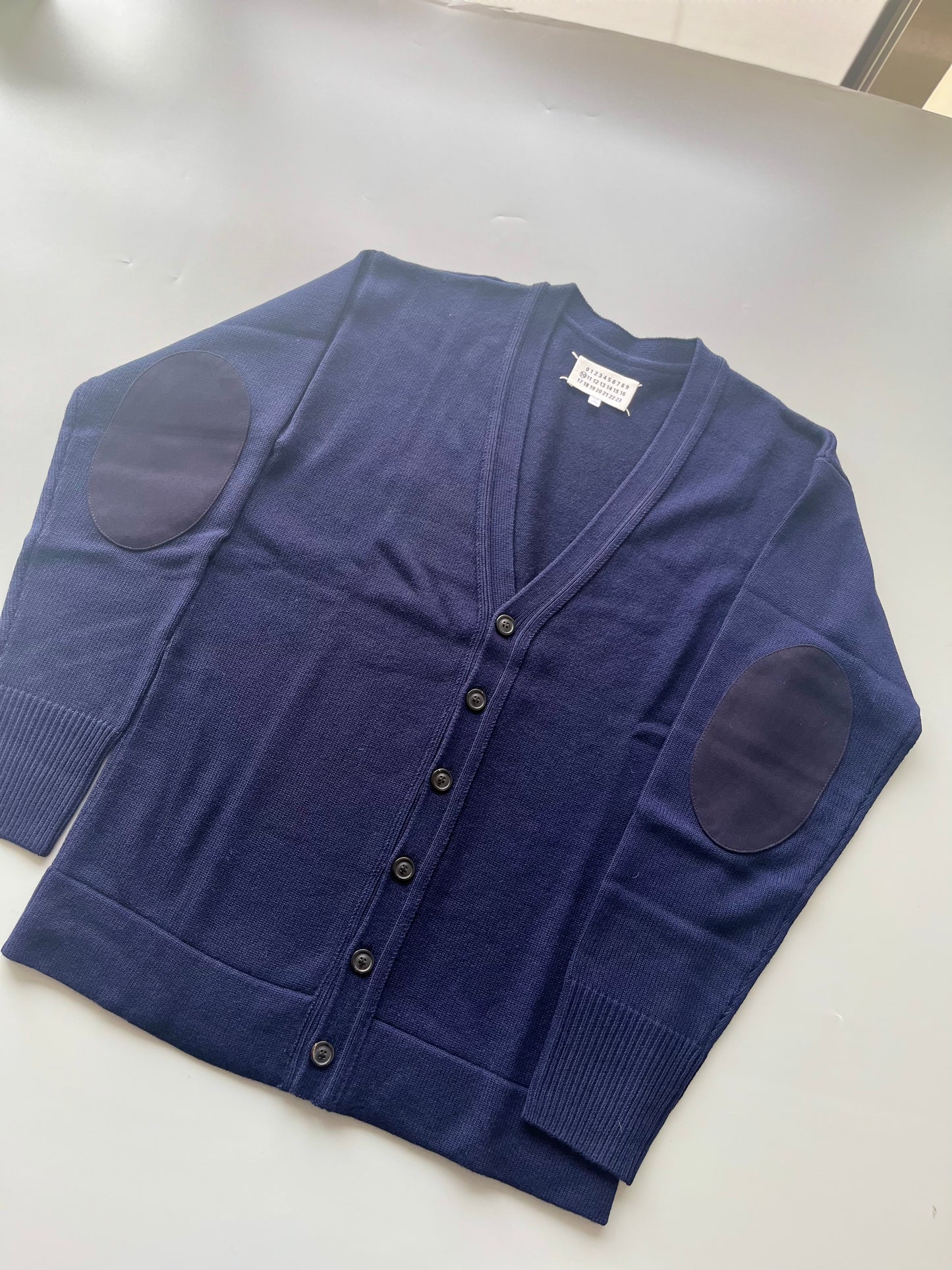 탑아키마 / 메종마르지엘라 스타일 울 가디건