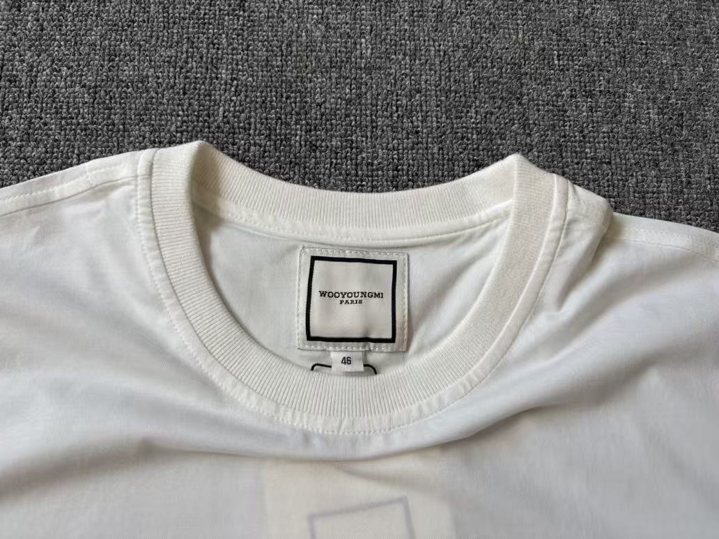 베어 / 우영미  25년 끈반팔화이트 반팔티