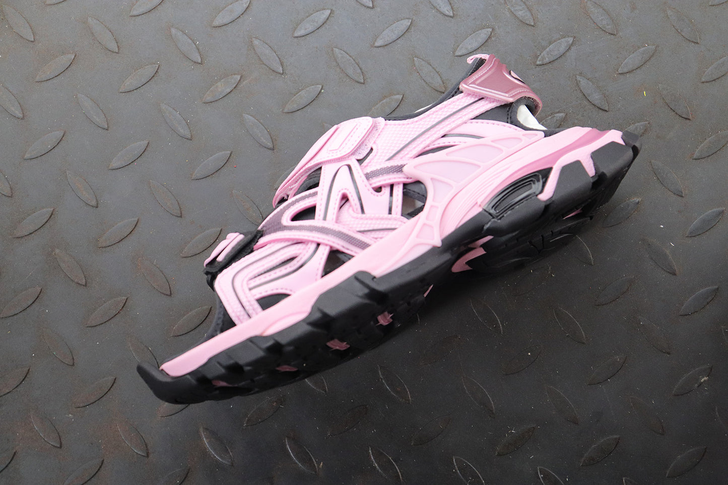 MEC / 발렌시아가 여성 샌들