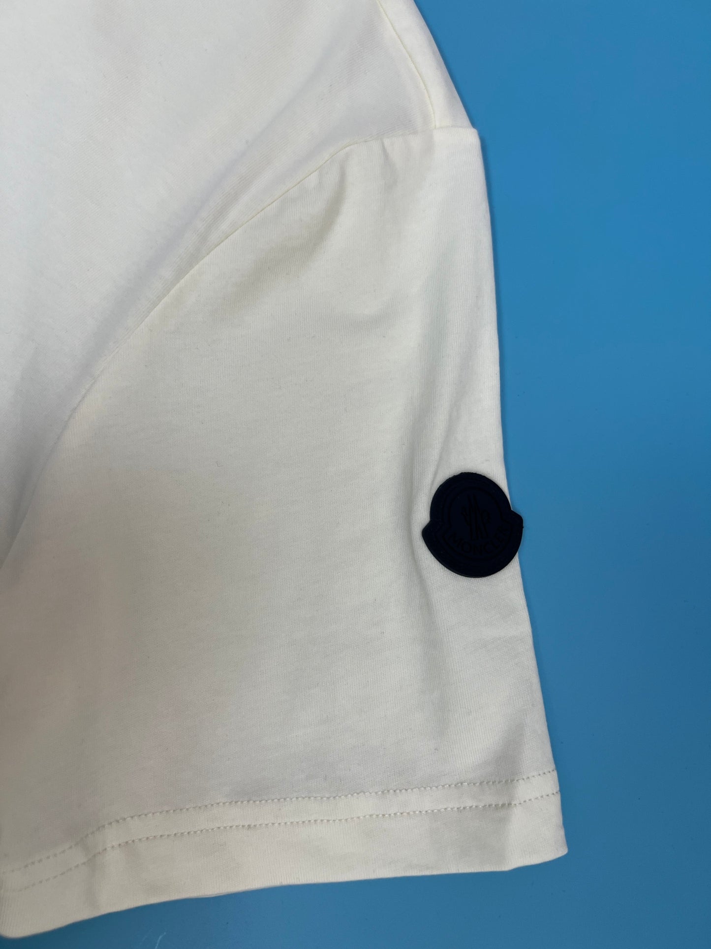 탑몽클  / MC 흐릿한 로고 티셔츠