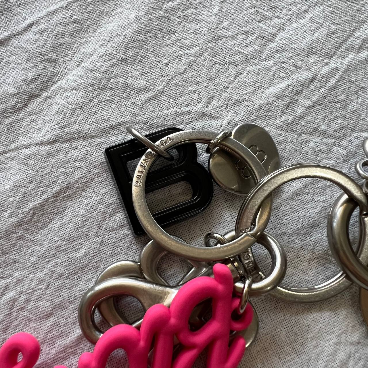 CND / 발렌시아가 키링