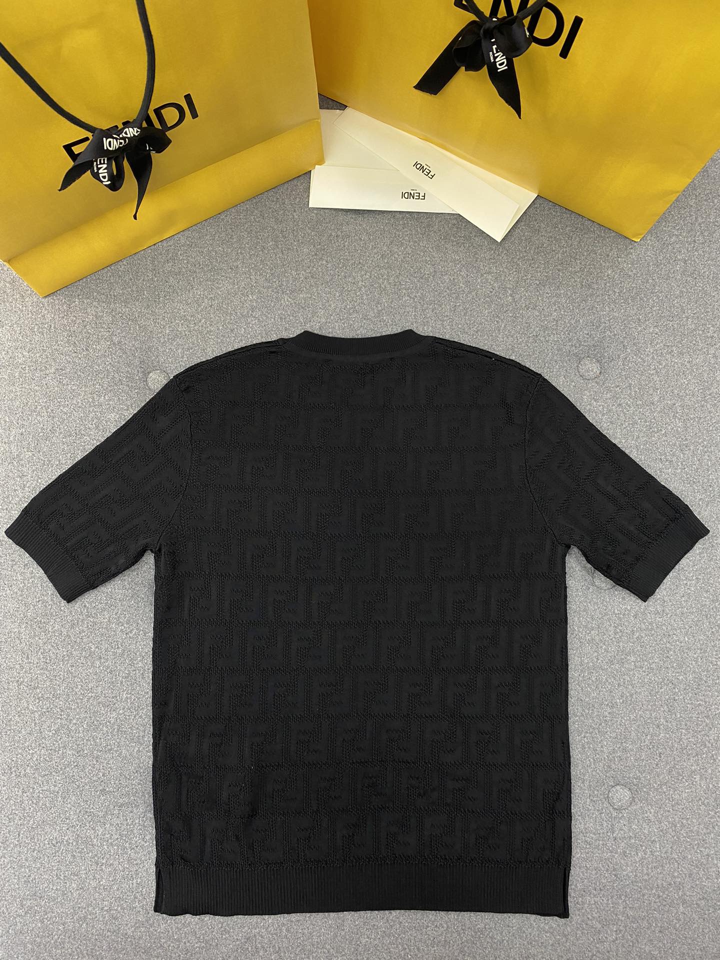 TJ셀러 / 펜디 니트 탑 반 , 𝗙𝗘𝗡𝗗𝗜 레이온 코튼 스웨터