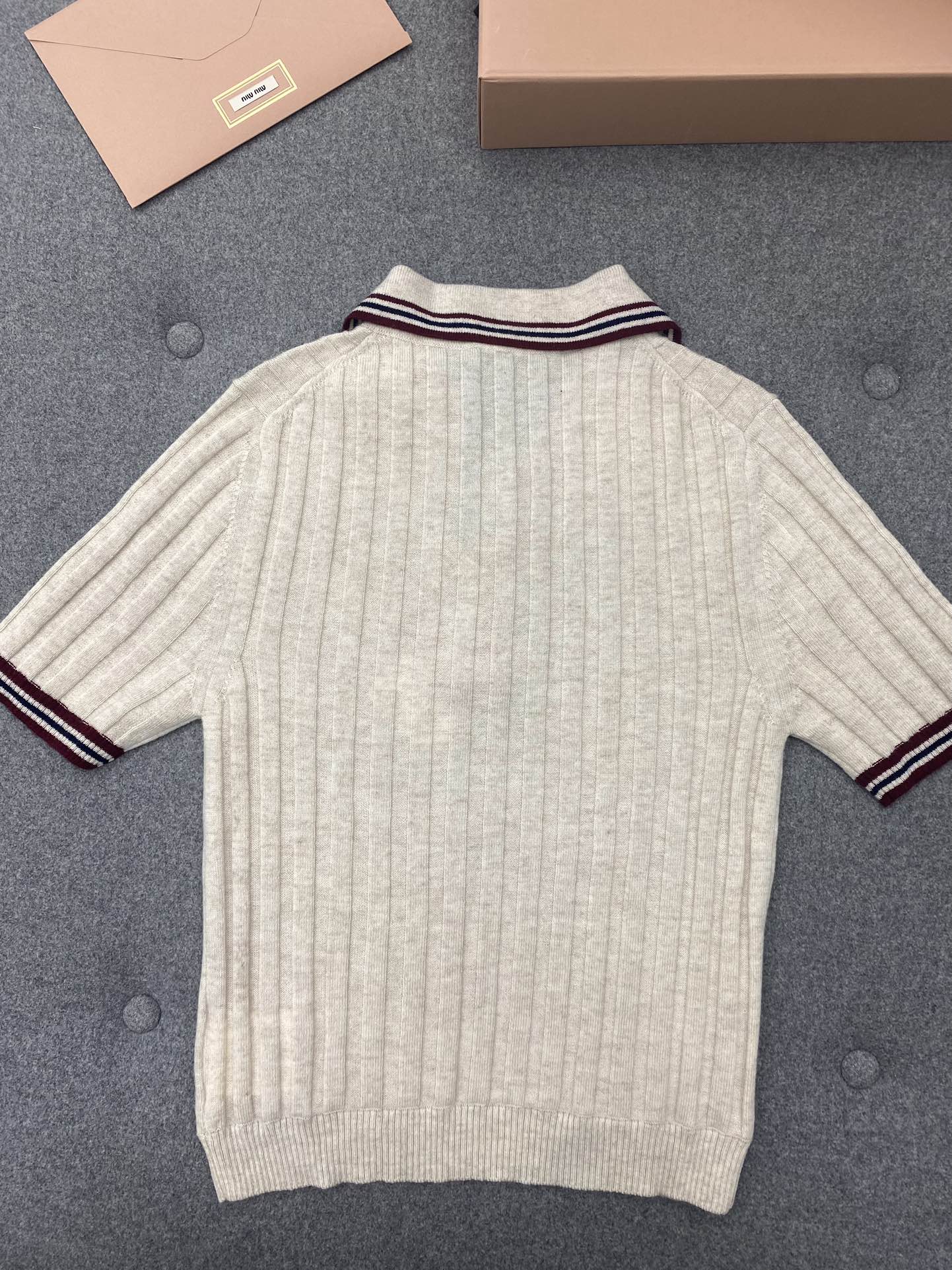 TJ셀러 / 미우미우 여성 폴로 카라티