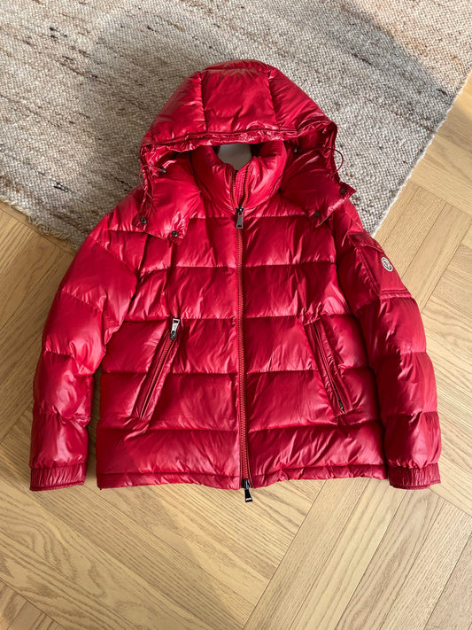 벨라 / MC 차이나 레드 후드 다운 재킷